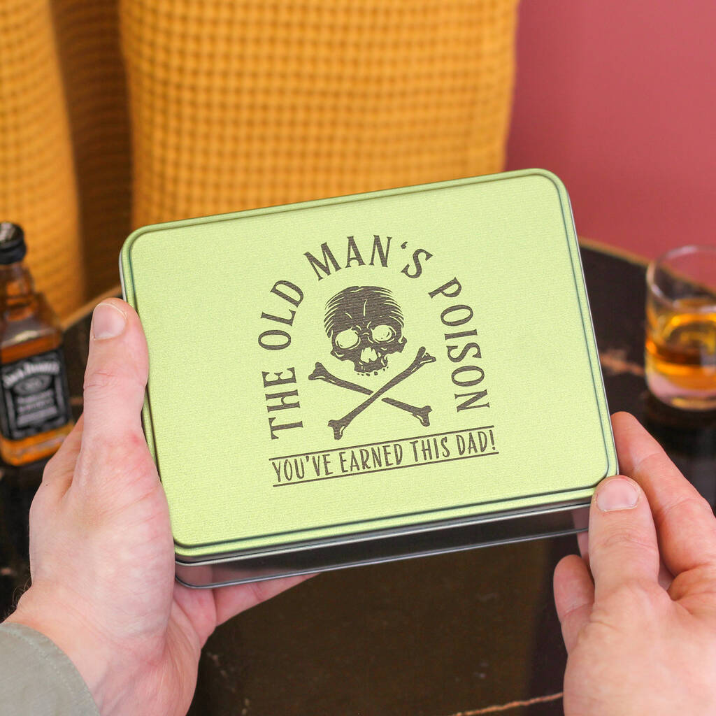 Personalised Skull And Cross Bones Whiskey Gift Set